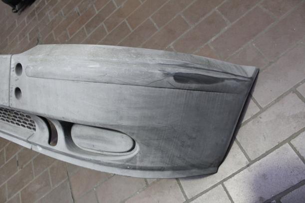 Foto: STOßSTANGE / STOSSFÄNGER VORN eines Ford Transit 240 K TDE CL