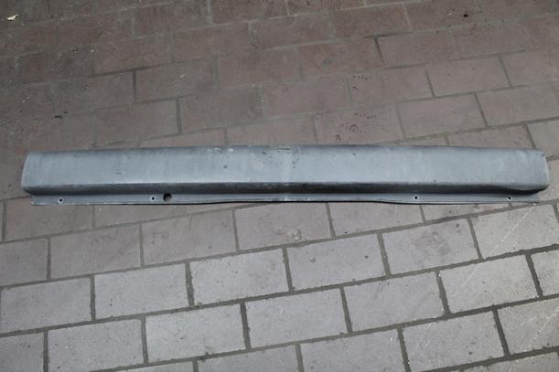 Foto: STOßSTANGE / STOSSFÄNGER HINTEN MITTE eines Ford Transit 240 K TDE CL