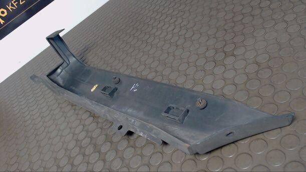 Foto: STOßSTANGENECKE HINTEN LINKS eines Ford Transit 240 K TDE CL