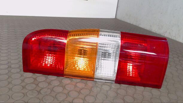 Foto: RÜCKLEUCHTE / HECKLEUCHTE RECHTS eines Ford Transit 240 K TDE CL