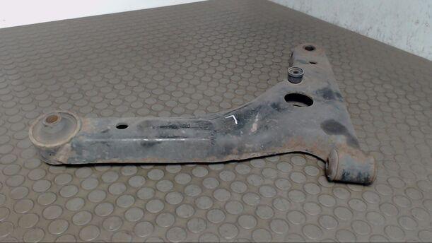 Foto: QUERLENKER VORNE UNTEN LINKS eines Ford Transit 240 K TDE CL