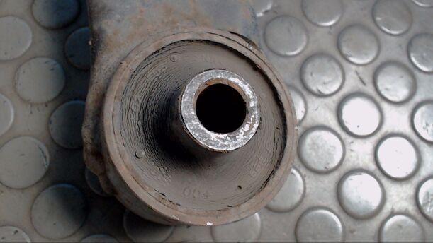 Foto: QUERLENKER VORNE UNTEN LINKS eines Ford Transit 240 K TDE CL