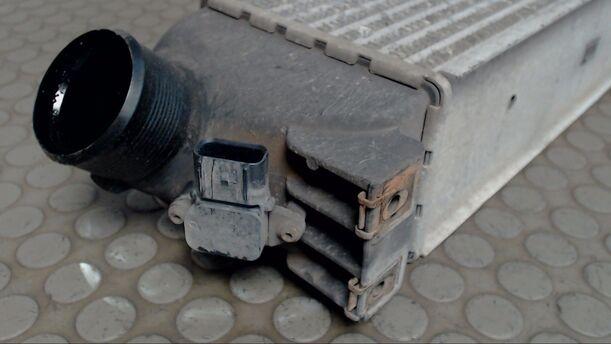 Foto: LADELUFTKÜHLER eines Ford Transit 240 K TDE CL