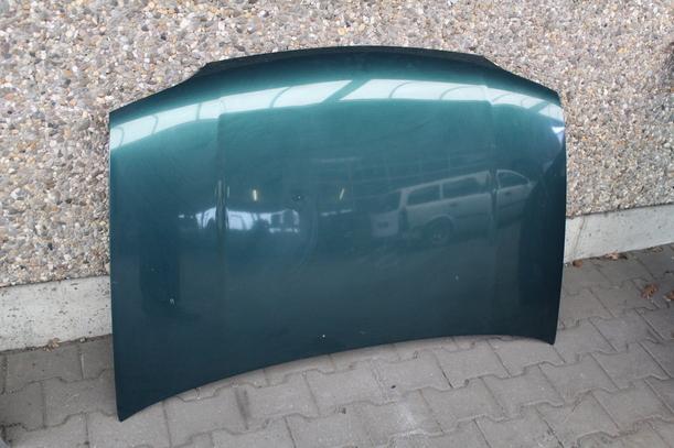 Foto: MOTORHAUBE eines Seat Arosa 1.0 MPI City