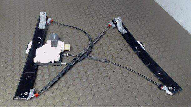 Foto: FENSTERHEBER ELEKTRISCH VORN LINKS eines Ford Mondeo Turnier 2.0 TDCi