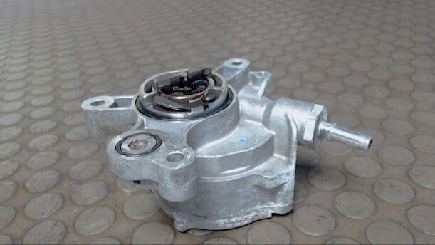 Foto: VAKUUMPUMPE eines Ford Mondeo Turnier 2.0 TDCi