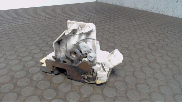 Foto: TÜRSCHLOSS HINTEN LINKS eines Ford Focus Turnier CL