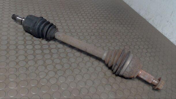 Foto: ANTRIEBSWELLE VORNE LINKS eines Ford Focus Turnier CL