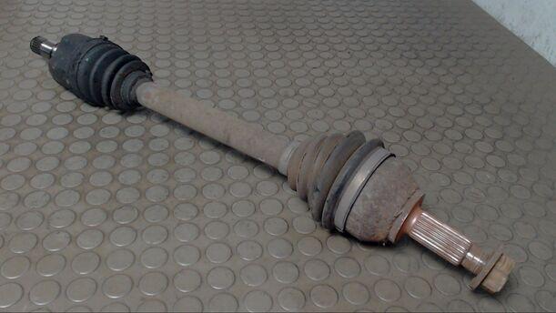 Foto: ANTRIEBSWELLE VORNE LINKS eines Ford Focus Turnier CL