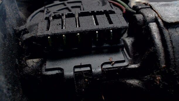 Foto: SCHEIBENWISCHERMOTOR VORN eines Ford Escort 16V CL