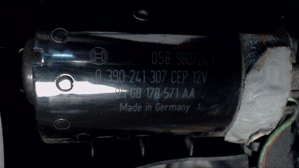 Foto: SCHEIBENWISCHERMOTOR VORN eines Ford Escort 16V CL