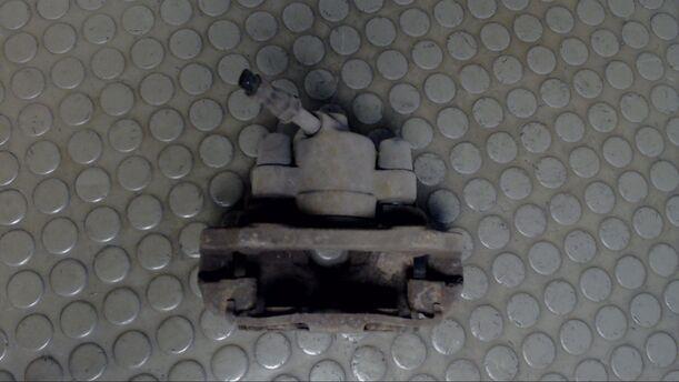 Foto: BREMSSATTEL HINTEN LINKS eines BMW 316ti compact CL
