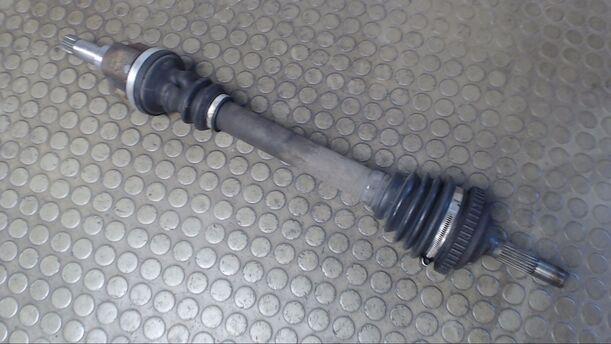Foto: ANTRIEBSWELLE LINKS eines Peugeot 206 75 CL