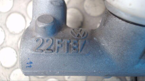 Foto: HAUPTBREMSZYLINDER eines VW Golf Variant 1.9 TDI CL