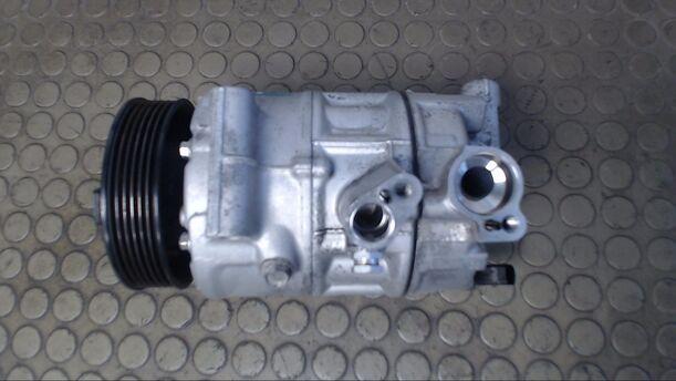 Foto: KOMPRESSOR KLIMAANLAGE eines VW Golf Variant 1.9 TDI CL