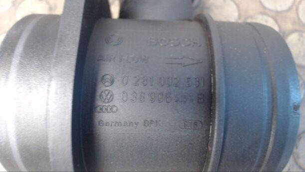 Foto: LUFTMASSENMESSER BOSCH eines VW Golf Variant 1.9 TDI CL