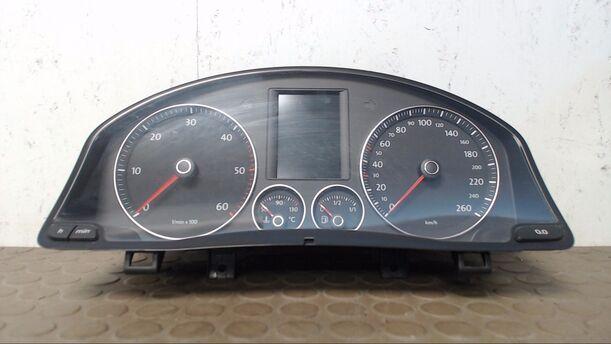 Foto: TACHOEINHEIT eines VW Golf Variant 1.9 TDI CL
