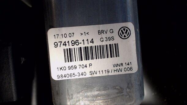 Foto: FENSTERHEBER ELEKTRISCH HINTEN RECHTS eines VW Passat Variant 2.0 TDI CL