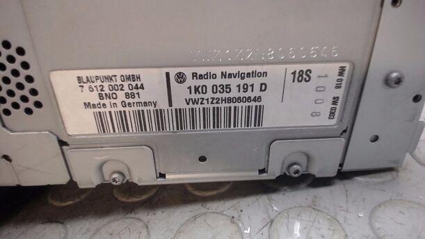 Foto: RADIO NAVIGATION eines VW Passat Variant 2.0 TDI