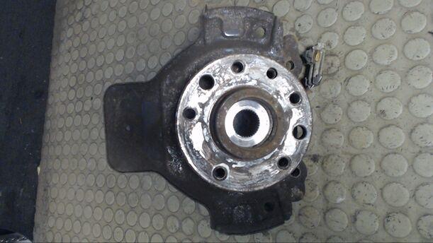 Foto: ACHSSCHENKEL VORN RECHTS (5-LOCH) eines Opel Astra 2.0 DTI Caravan
