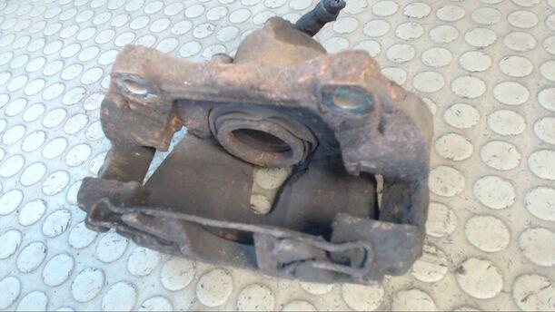 Foto: BREMSSATTEL VORN RECHTS eines Opel Astra 2.0 DTI Caravan