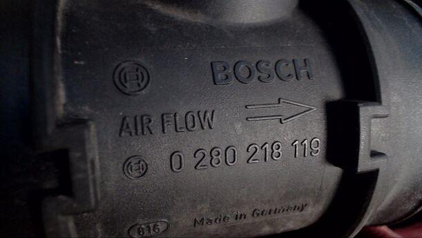 Foto: LUFTMASSENMESSER BOSCH eines Opel Meriva 1.4