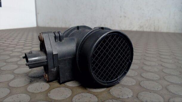 Foto: LUFTMASSENMESSER BOSCH eines Opel Meriva 1.4