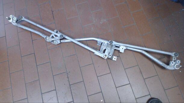 Foto: SCHEIBENWISCHERGESTÄNGE VORN eines Opel Zafira 2.0 DTI