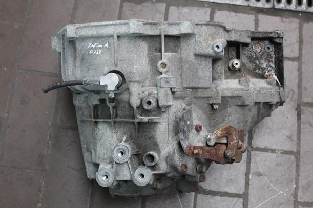 Foto: SCHALTGETRIEBE 5-GANG F23 eines Opel Zafira 2.0 DTI