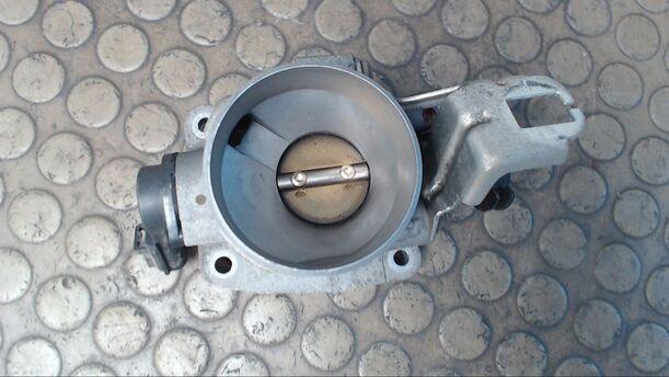 Foto: DROSSELKLAPPENSTUTZEN eines Ford Ka