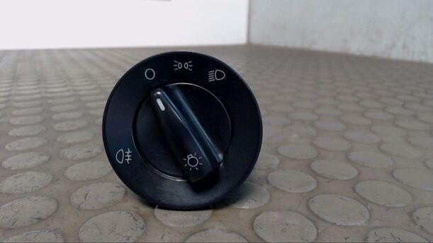 Foto: LICHTSCHALTER eines VW Lupo 1.7 SDI