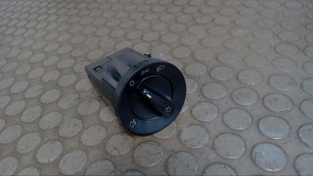Foto: LICHTSCHALTER eines VW Lupo 1.7 SDI