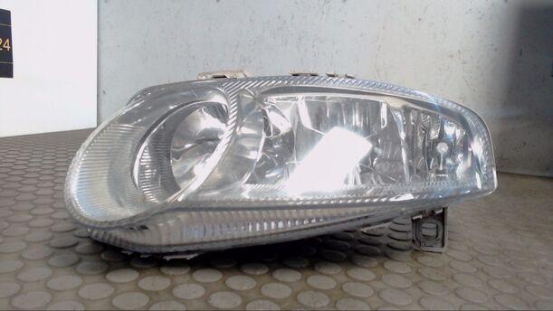 Foto: SCHEINWERFER LINKS eines Alfa Romeo 147 1.6 Twin Spark