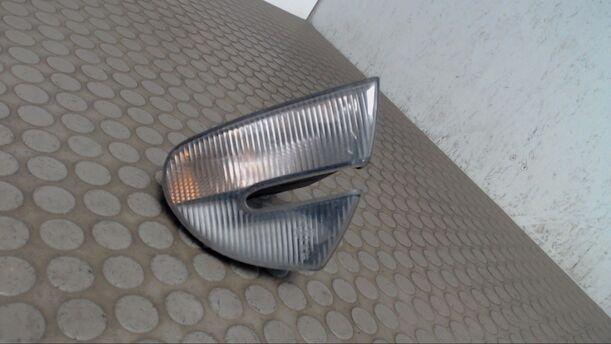 Foto: BLINKER VORN RECHTS eines Alfa Romeo 147 1.6 Twin Spark GL