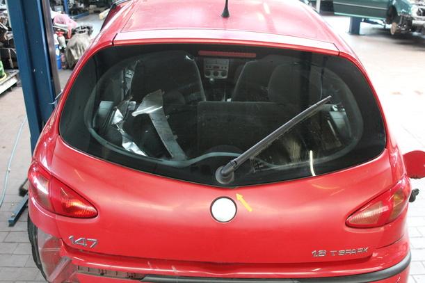 Foto: HECKKLAPPE / HECKDECKEL eines Alfa Romeo 147 1.6 Twin Spark