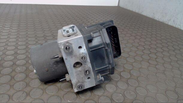 Foto: HAUPTBREMSAGGREGAT ABS eines Alfa Romeo 147 1.6 Twin Spark
