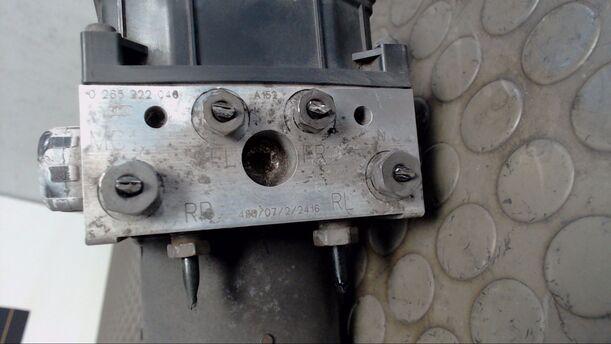 Foto: HAUPTBREMSAGGREGAT ABS eines Alfa Romeo 147 1.6 Twin Spark