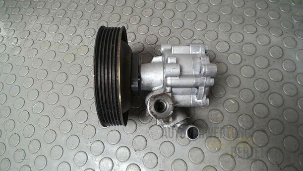 Foto: PUMPE SERVOLENKUNG eines Alfa Romeo 147 1.6 Twin Spark