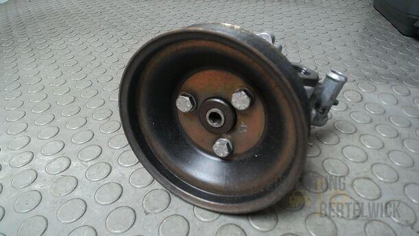Foto: PUMPE SERVOLENKUNG eines Alfa Romeo 147 1.6 Twin Spark