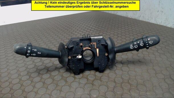 Foto: KOMBISCHALTER eines Alfa Romeo 147 1.6 Twin Spark GL