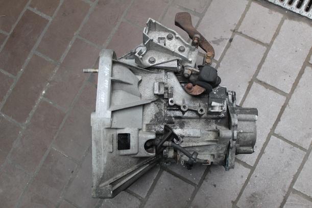 Foto: SCHALTGETRIEBE 5-GANG 18.14-9348712 C530 eines Alfa Romeo 147 1.6 Twin Spark