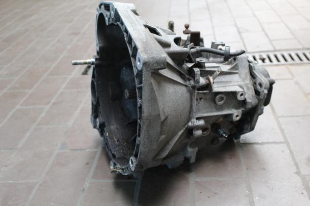 Foto: SCHALTGETRIEBE 5-GANG 18.14-9348712 C530 eines Alfa Romeo 147 1.6 Twin Spark