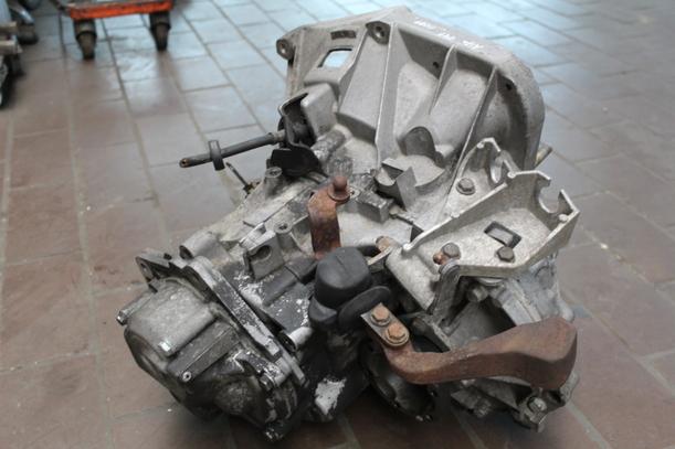 Foto: SCHALTGETRIEBE 5-GANG 18.14-9348712 C530 eines Alfa Romeo 147 1.6 Twin Spark