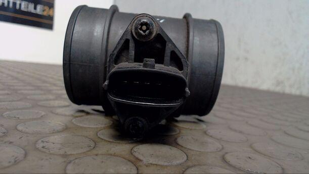 Foto: LUFTMASSENMESSER BOSCH eines Alfa Romeo 147 1.6 Twin Spark GL