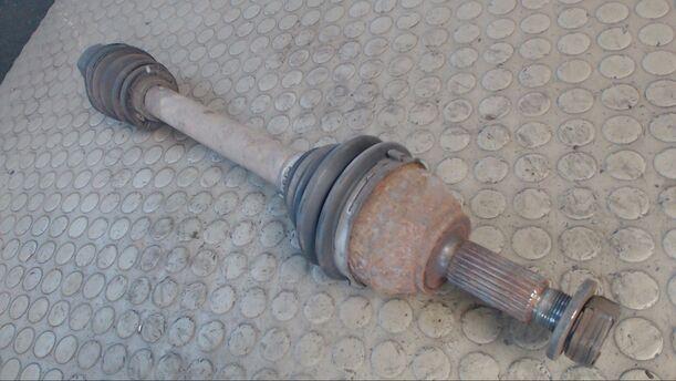 Foto: ANTRIEBSWELLE LINKS eines Ford Focus