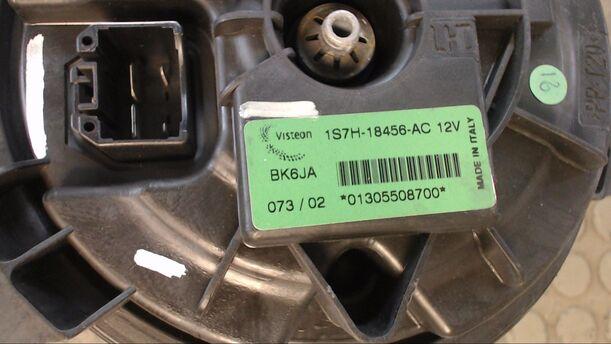 Foto: HEIZUNGSGEBLÄSE eines Ford Focus