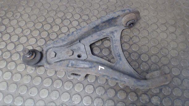 Foto: QUERLENKER VORNE LINKS eines Renault R 19 1.8 Ambiente