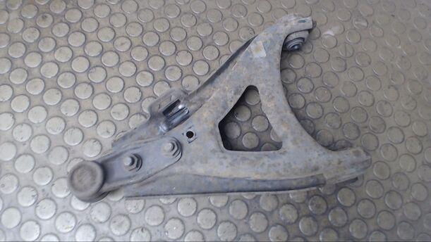 Foto: QUERLENKER VORNE LINKS eines Renault R 19 1.8 Ambiente