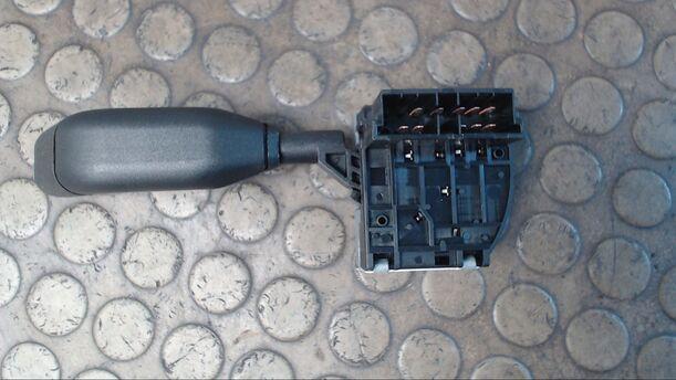 Foto: SCHEIBENWISCHERSCHALTER eines Renault R 19 1.8 GL