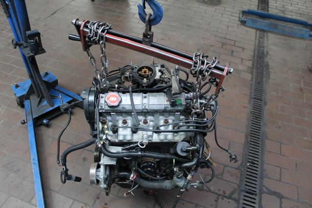 Foto: MOTOR F3N eines Renault R 19 1.8 GL